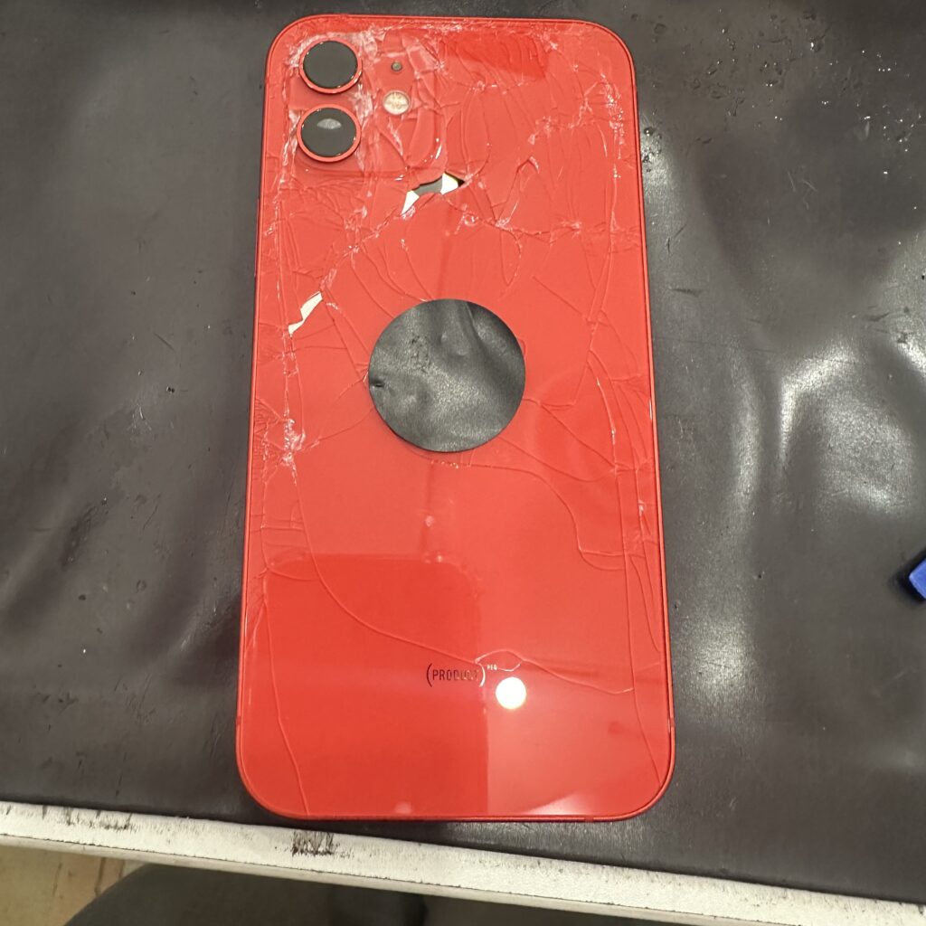 iPhone背面修理　京都市左京区　格安修理